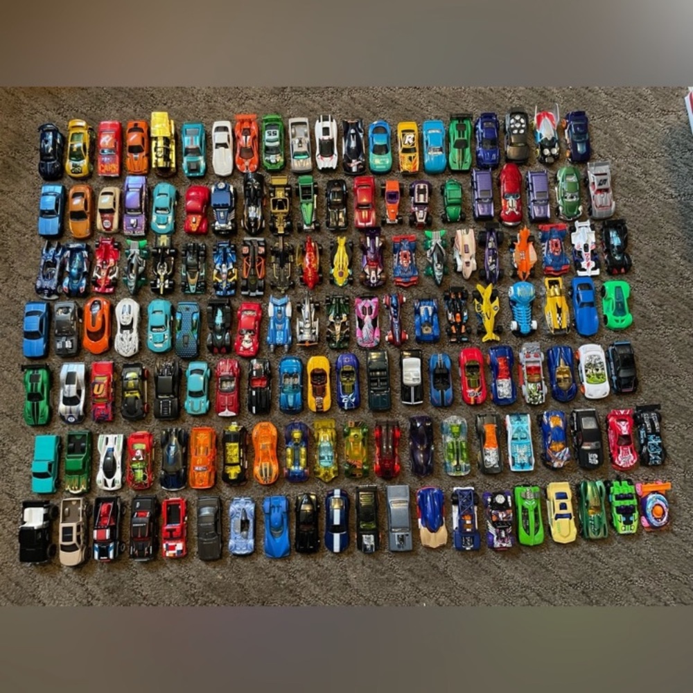 Bundle of 20 Hot Wheels Car for, $15.00
Pre Owned ( Mattel) - Picture 13 of 16